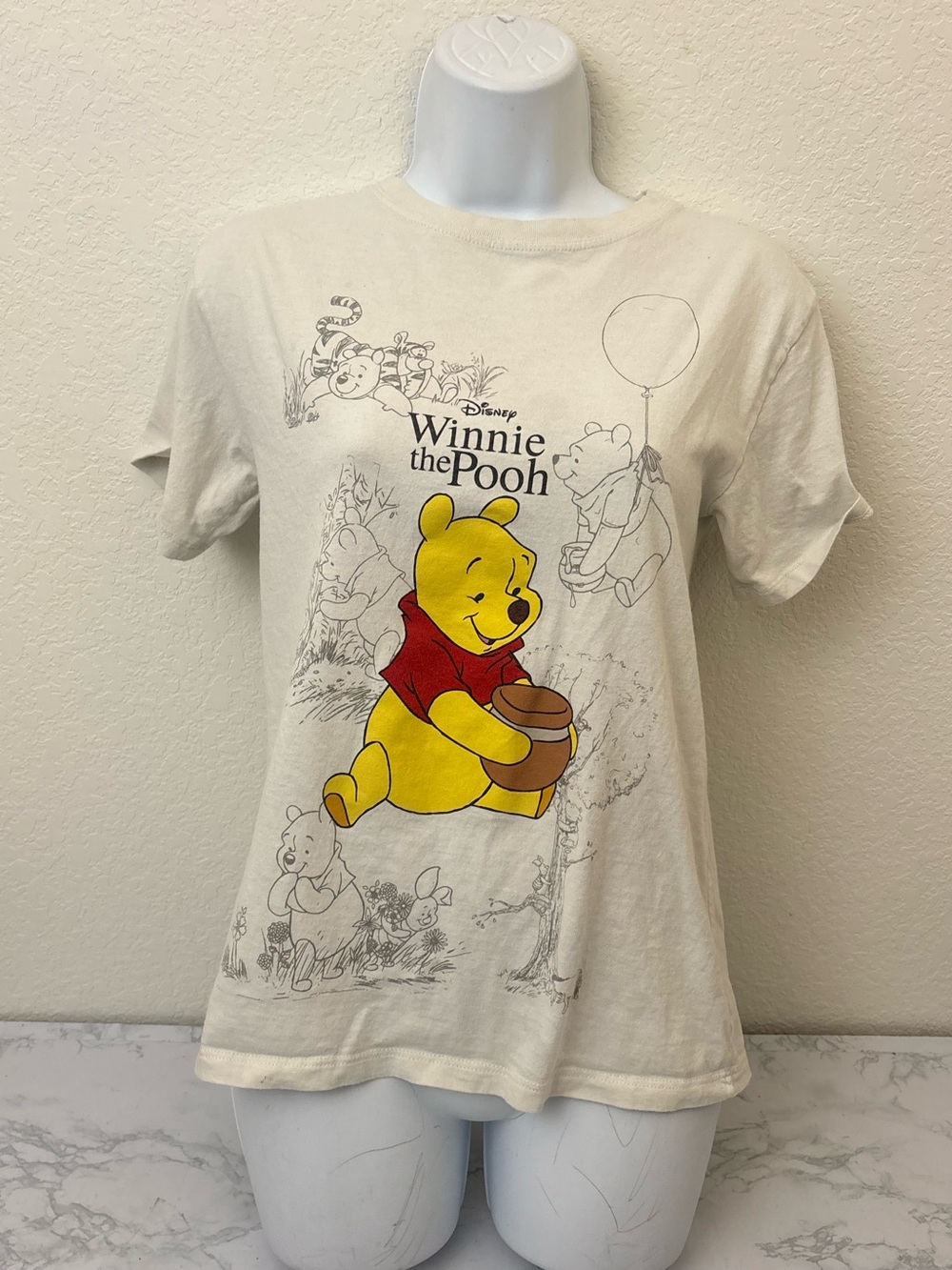 Vintage Disney Winnie the Pooh Graphic T-Shirt Hunny Pot Womens XS Top